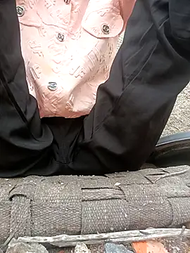 Sunali Bendre online show from July 12, 11:22 am