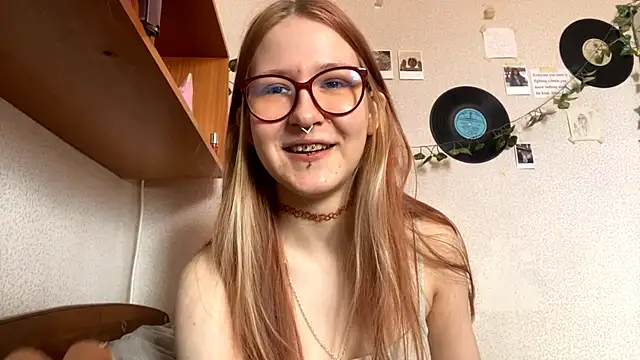 LaureenVielma online show from March 8, 7:12 am