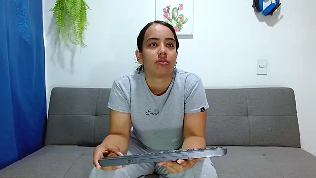 Diva noir online show from February 3, 3:06 pm