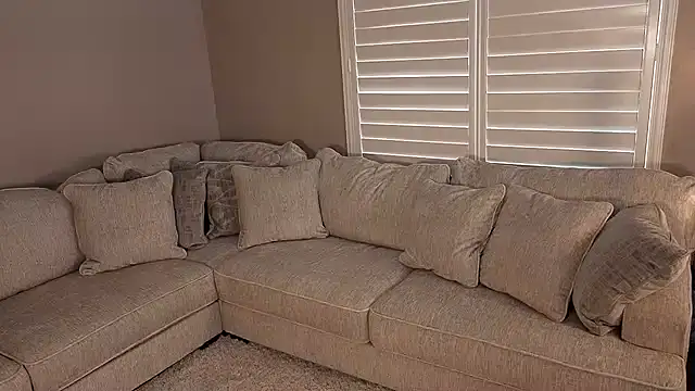 Hot Wife Amber online show from February 15, 7:35 pm