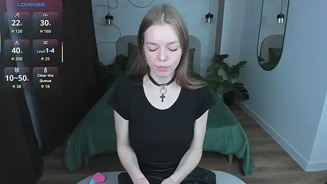  Tina Tayllor  online show from May 14, 9:09 pm