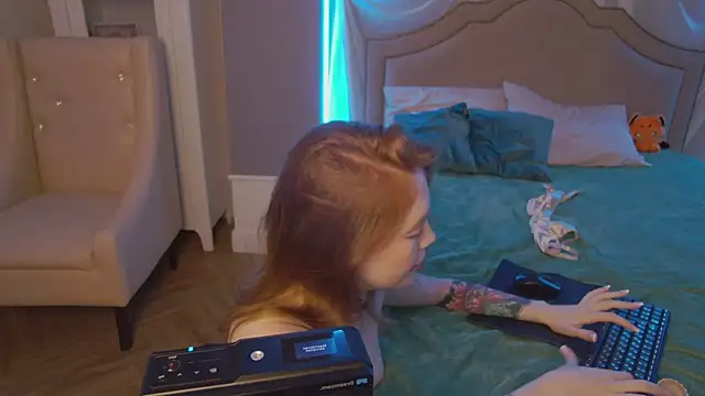 Lily Dalton online show from July 5, 4:19 am