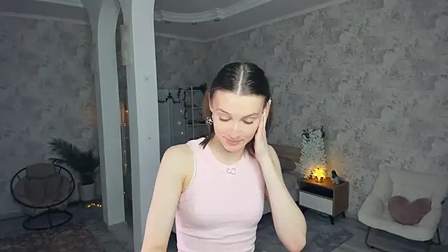 LianneBynon online show from April 26, 2:59 pm