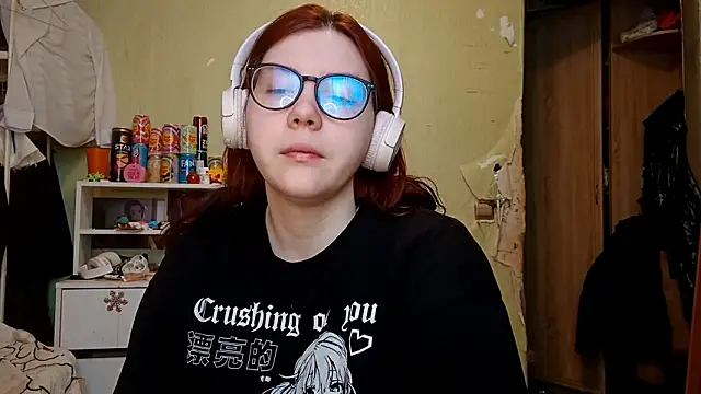 VannessaDillenbeck online show from February 20, 6:59 am