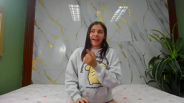 Amanda Rossi online show from March 27, 7:47 pm