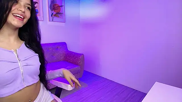 Maddie T18 online show from February 10, 11:35 am