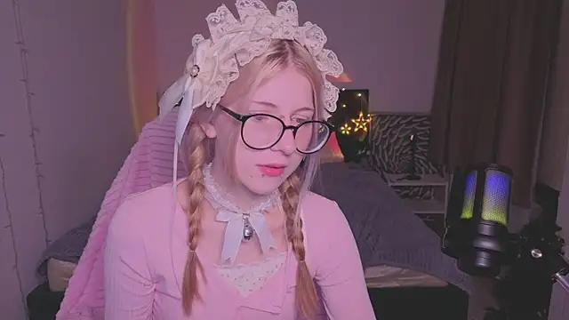 alicedews online show from February 9, 9:50 pm