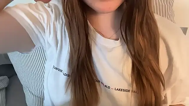 Lucyschickt online show from June 17, 1:01 pm