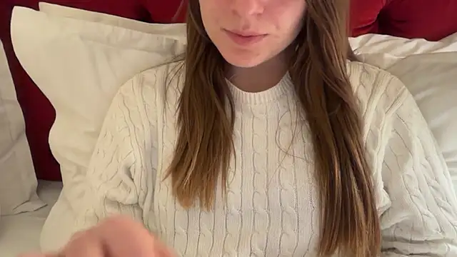 Lucyschickt online show from March 29, 7:35 pm