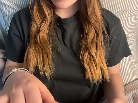 Lucyschickt online show from June 30, 6:51 pm