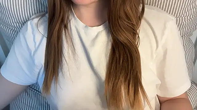 Lucyschickt online show from July 8, 5:37 pm