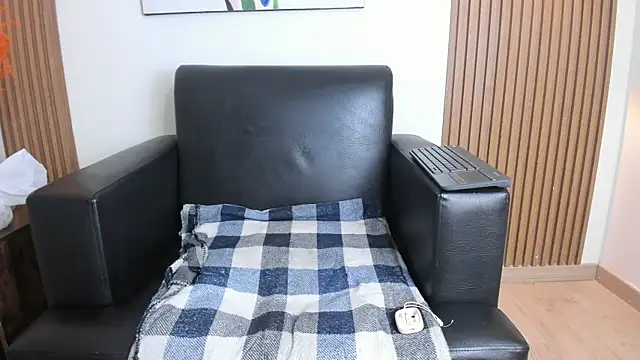 Lia Nova online show from April 15, 8:31 pm