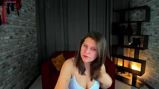 helenahoff online show from April 13, 4:03 am