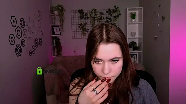 laurenmurrr online show from May 17, 10:36 am