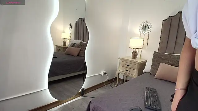 maria 09  online show from February 28, 7:46 pm