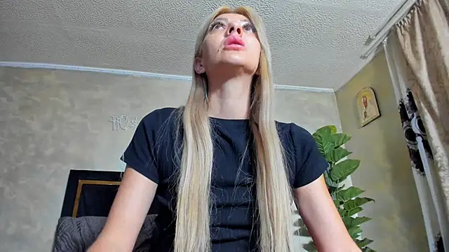 LannaQuinn online show from May 31, 3:12 am