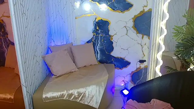 Siena Tay online show from February 22, 7:37 pm