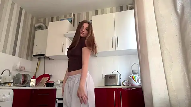 LissaBliss online show from March 7, 12:45 pm