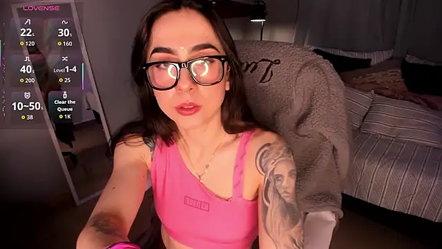 Luna tagliaferri online show from March 18, 8:36 pm