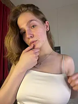 MyKittySayMeow online show from May 5, 10:13 pm
