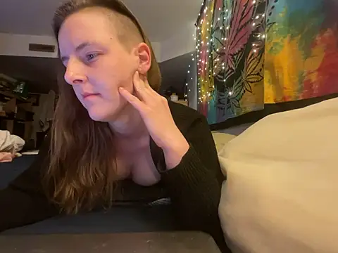 PeachBootyBeauty online show from March 7, 6:42 am