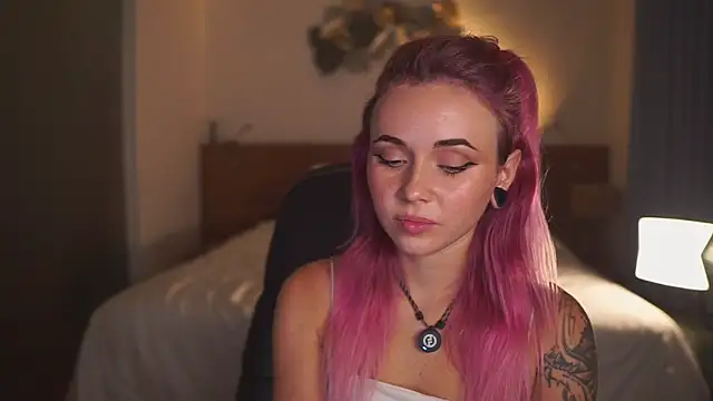 Sarah Pink online show from April 9, 2:11 pm