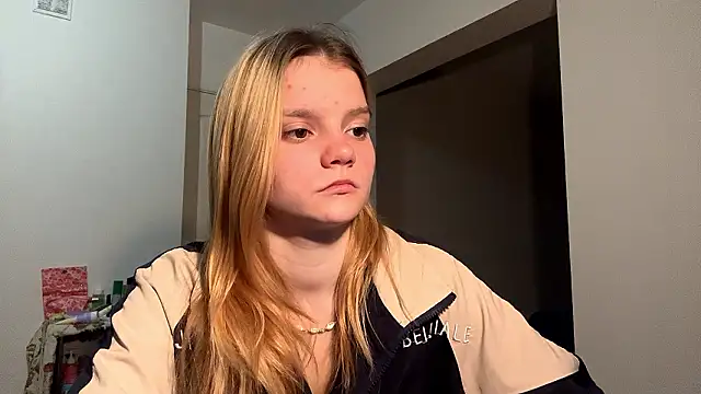 Tiffany Muse online show from March 13, 2:24 am