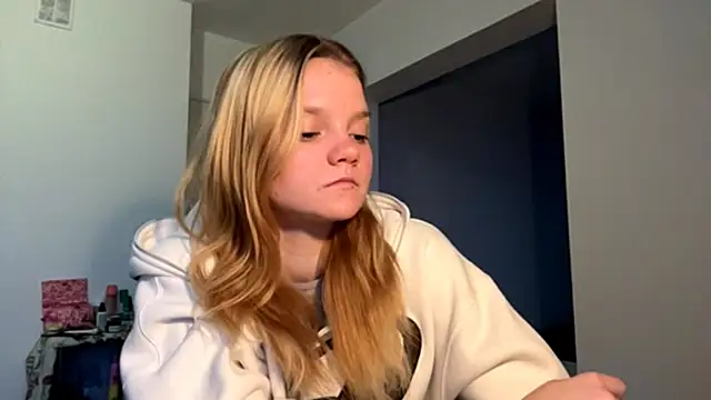 Tiffany Muse online show from March 28, 3:28 am