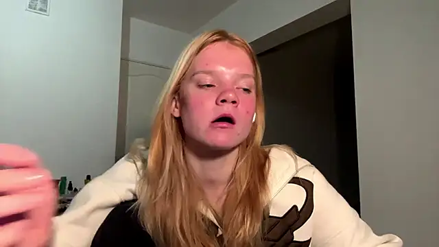 Tiffany Muse online show from April 16, 1:28 am