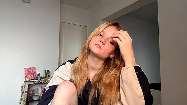 Tiffany Muse online show from March 29, 3:38 am