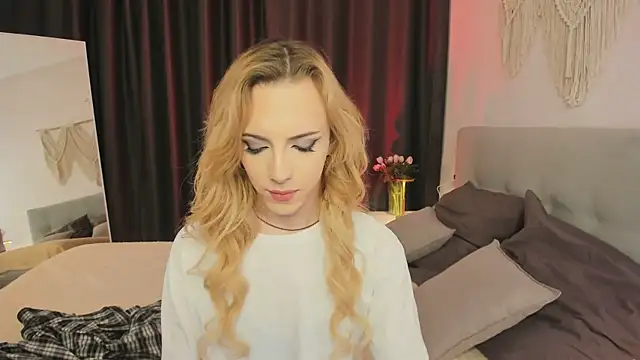 Tiffany  King online show from March 20, 8:25 pm