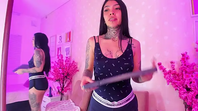 Ashley Blum  online show from February 13, 11:45 am