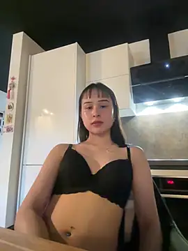 Just-Lilly online show from February 7, 11:58 am