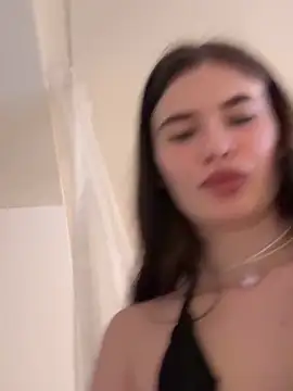 Evie-Moore online show from February 9, 3:58 pm