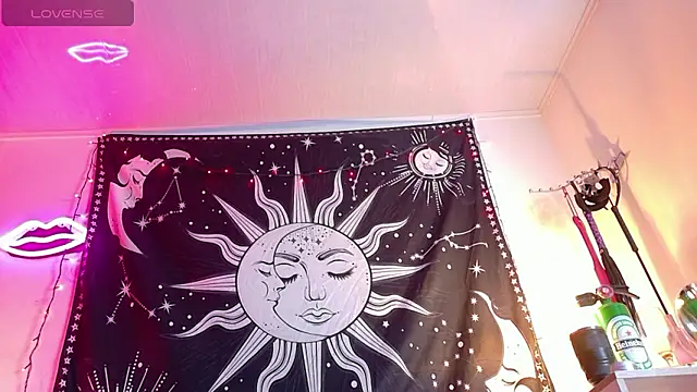 MadLustt online show from March 11, 3:47 pm