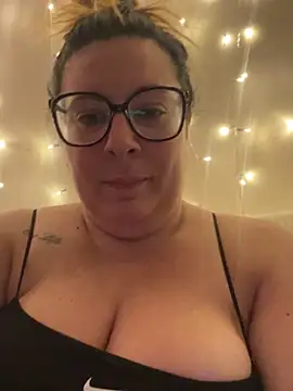 JasmineGlow7 online show from February 18, 10:09 pm