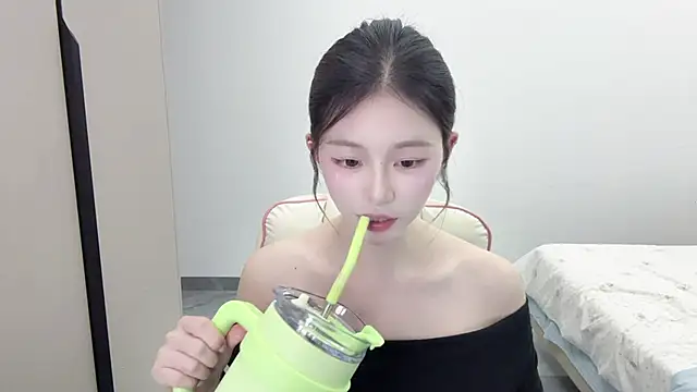 DYyyyyy-- online show from March 18, 12:21 pm