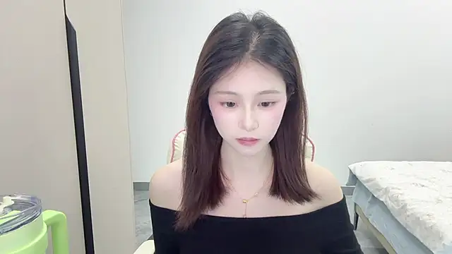 DYyyyyy-- online show from March 1, 11:54 am