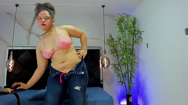 IrinaVoshh  online show from April 13, 5:47 pm