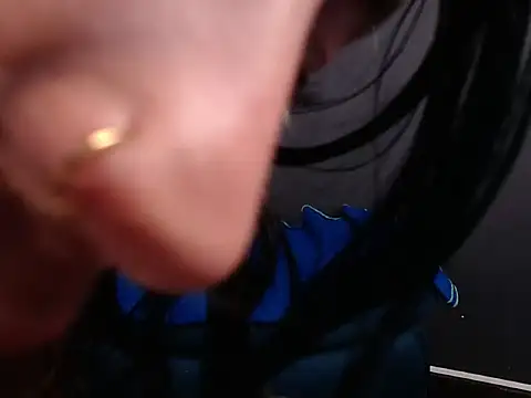 Lia tomson online show from February 3, 7:18 pm