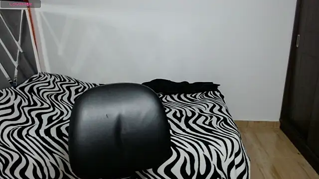 paula lopez   online show from May 5, 12:35 am