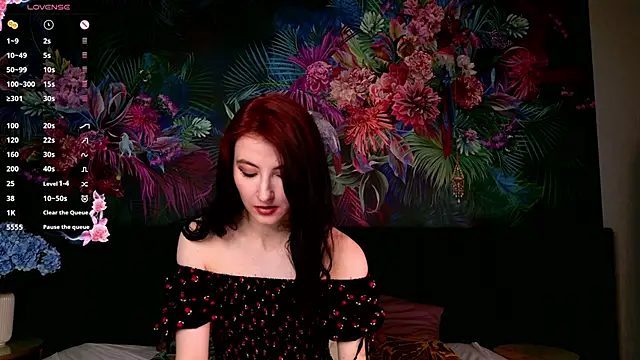 NicoleLuxe online show from May 20, 6:16 pm