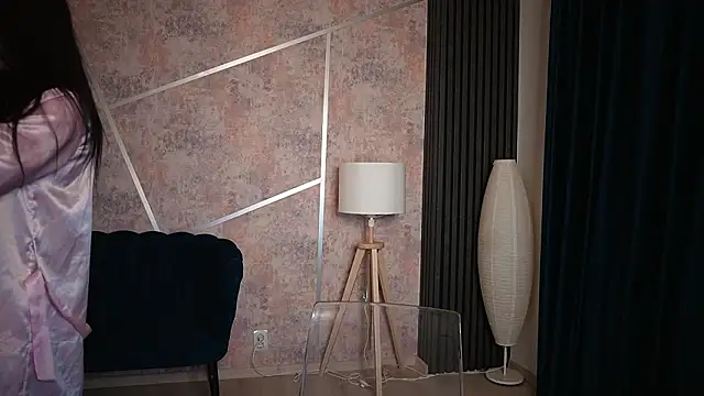 KimmBlaze online show from March 2, 5:19 am