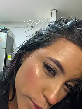 Alahia Betancurr online show from June 11, 10:06 pm