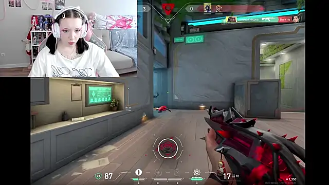 MollysLand online show from April 15, 10:49 am