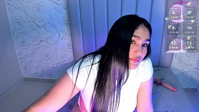 Lya dubois  online show from April 14, 9:15 pm