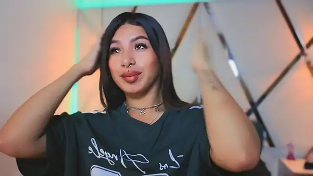 MeelFox online show from April 7, 12:51 pm