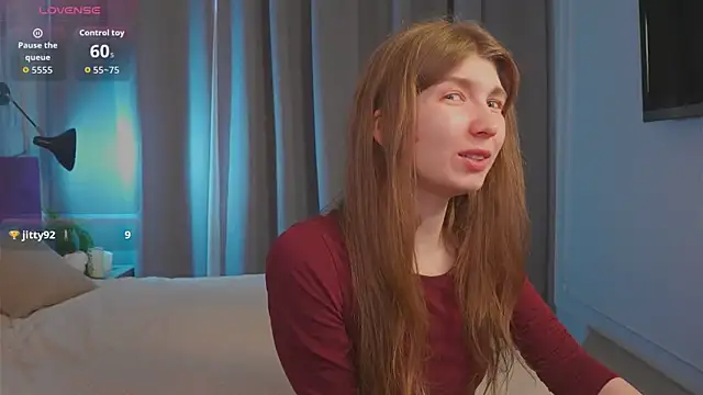 Bubble Chloe online show from April 15, 1:55 pm