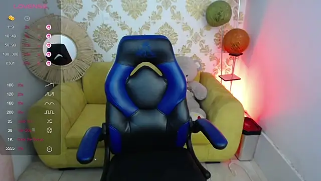 ALISS M  online show from April 16, 9:39 pm