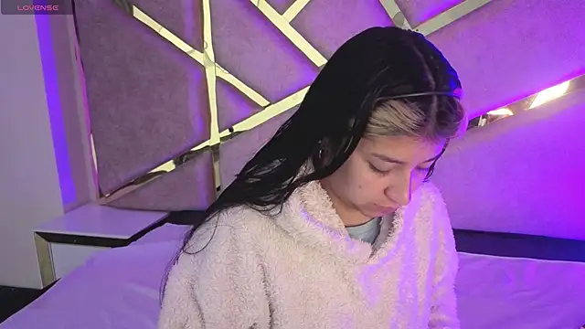 Dahiana Dmour  online show from March 10, 12:20 pm